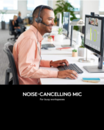 Mitarbeiter mit Logitech H340 USB Headset am Arbeitsplatz im Großraumbüro