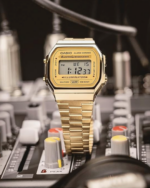 Seitenprofil Casio Vintage Gold Digitaluhr flaches Design