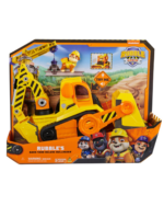 Bewegliche Planierschaufel und Baggerarm am Rubble Bulldozer